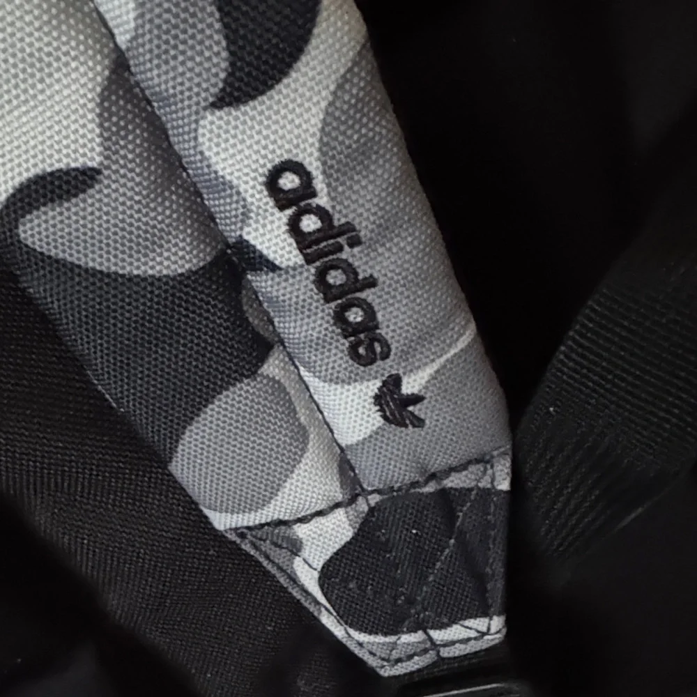 adidas originals 2018 Gray and Black Camo Backpack large size - Picture 4 of 14